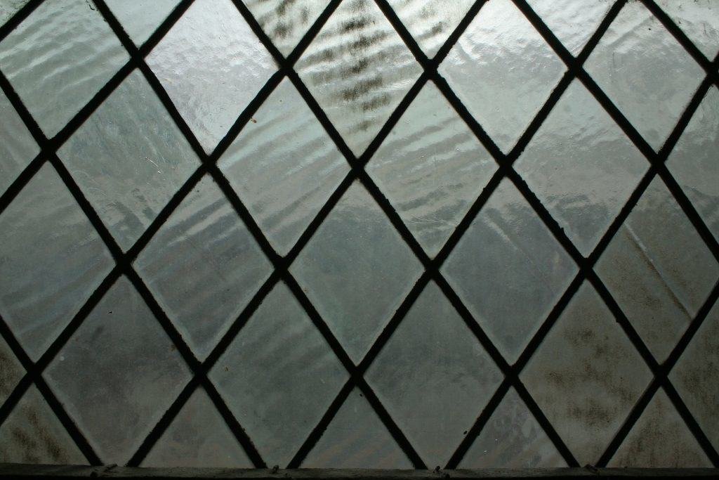 leaded window diamond design